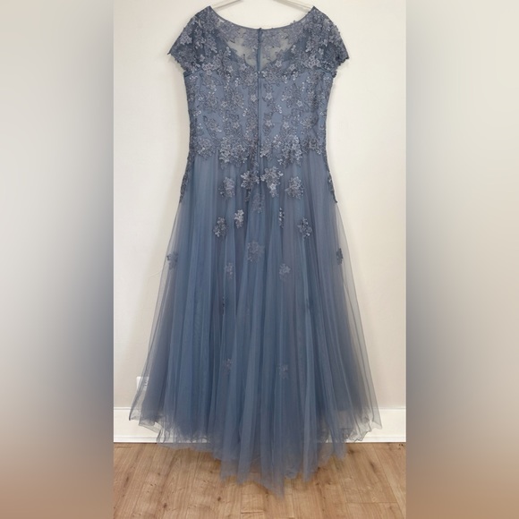 La Femme 29380 Tulle A Line Gown in Slate Embroidered Floral Lace Flowers Prom - Picture 8 of 11